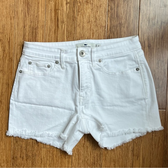 Vineyard Vines Pants - Vineyard Vines Jamie Fringe Stretchy Denim Shorts in White size 25. 1272
